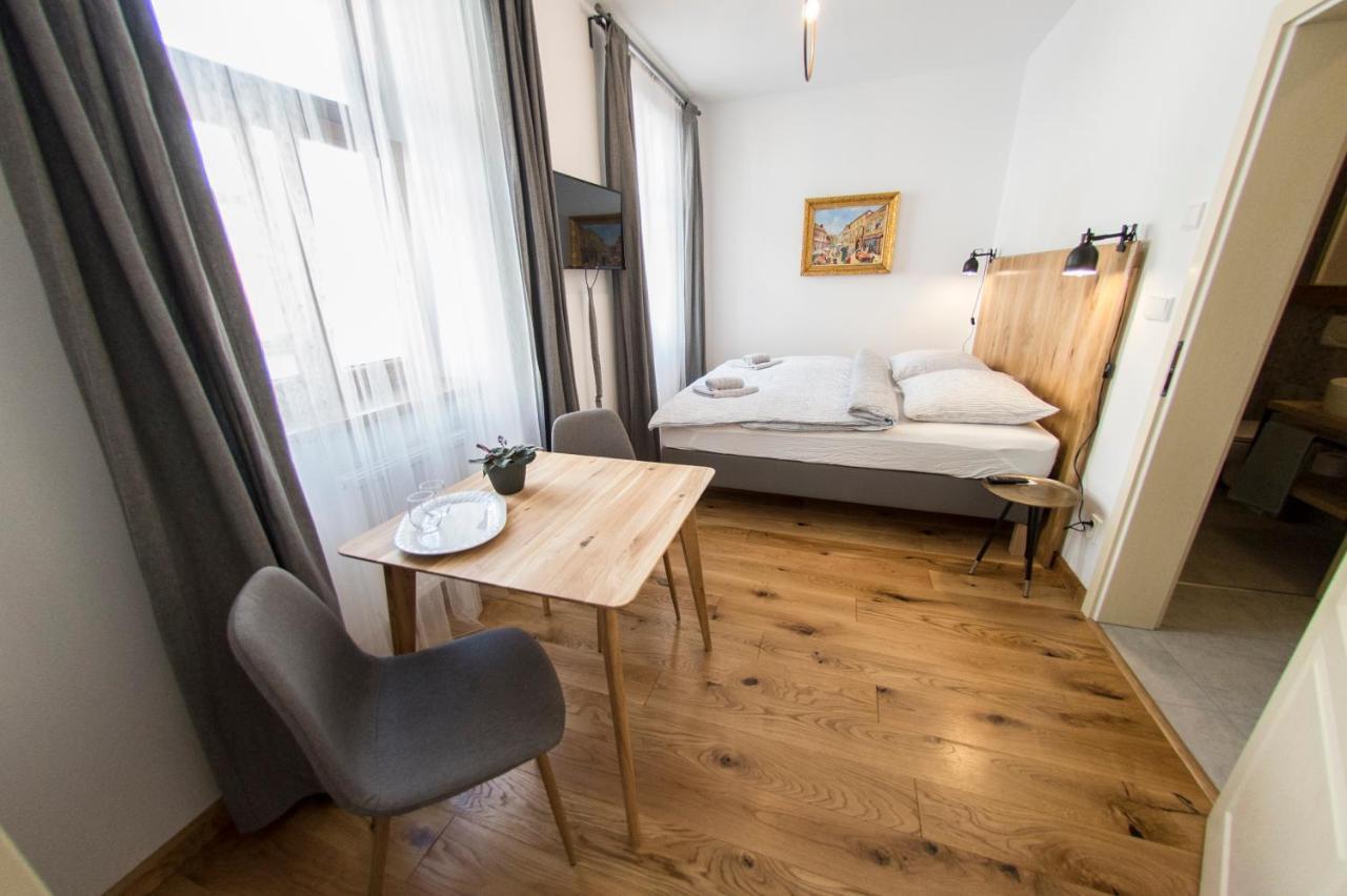 Penzion Stastny Medved Znojmo Exteriör bild