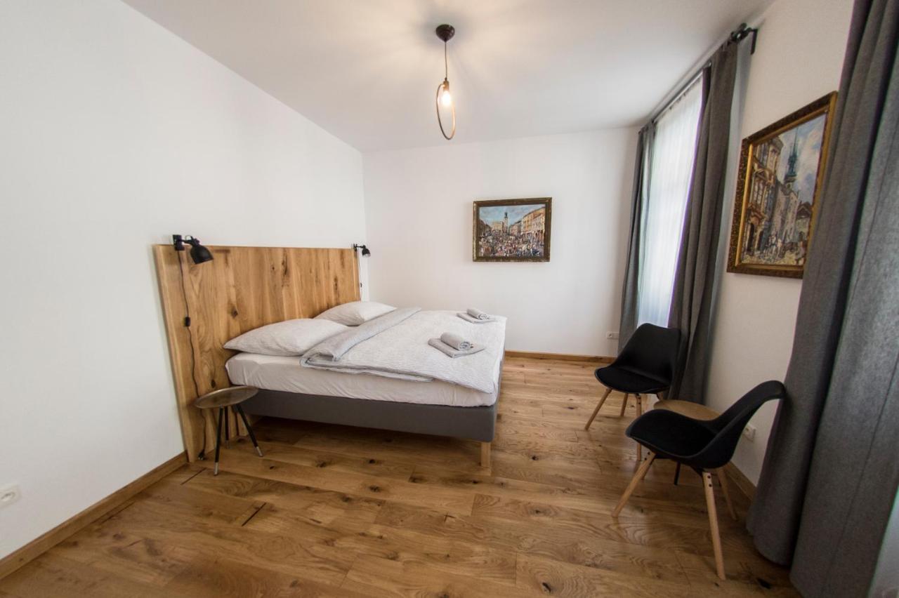 Penzion Stastny Medved Znojmo Exteriör bild