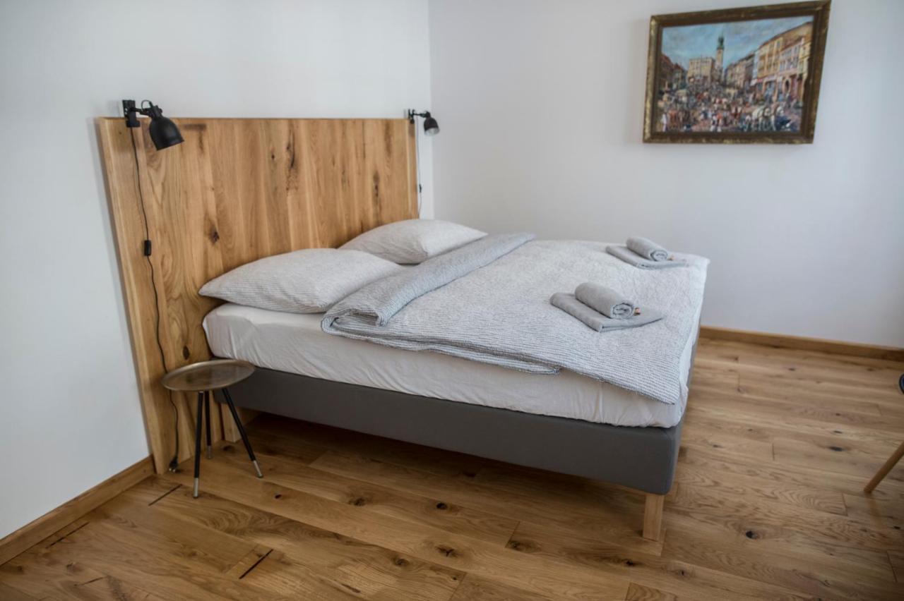 Penzion Stastny Medved Znojmo Exteriör bild